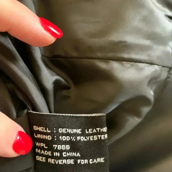 Avanti Black Leather Coat with Pockets - Picture 8 of 8